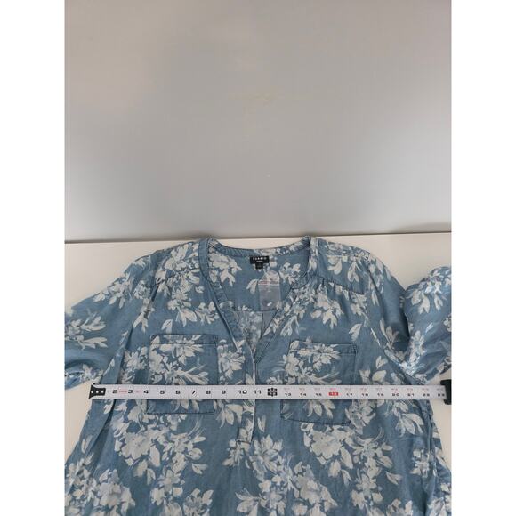 NWOT Torrid Women's Size 1 Denim Bleach Blouse Vneck Button Sleeve NormCore Work - Picture 5 of 8